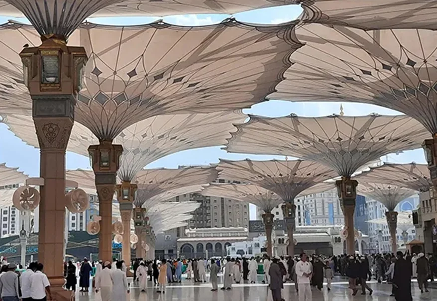 /media/umrah-images/7.webp